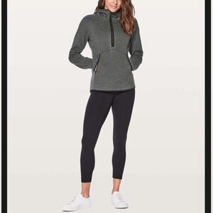 Lululemon Fleece & Thank You Pullover in Black / Heathered Black Women’s size 4